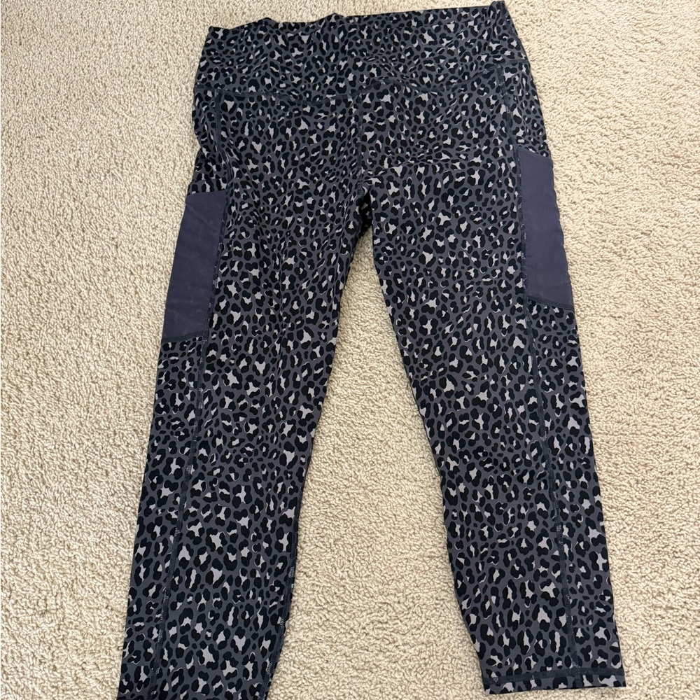 Fabletics Black & Gray Leopard Print High-Rise Leggings
